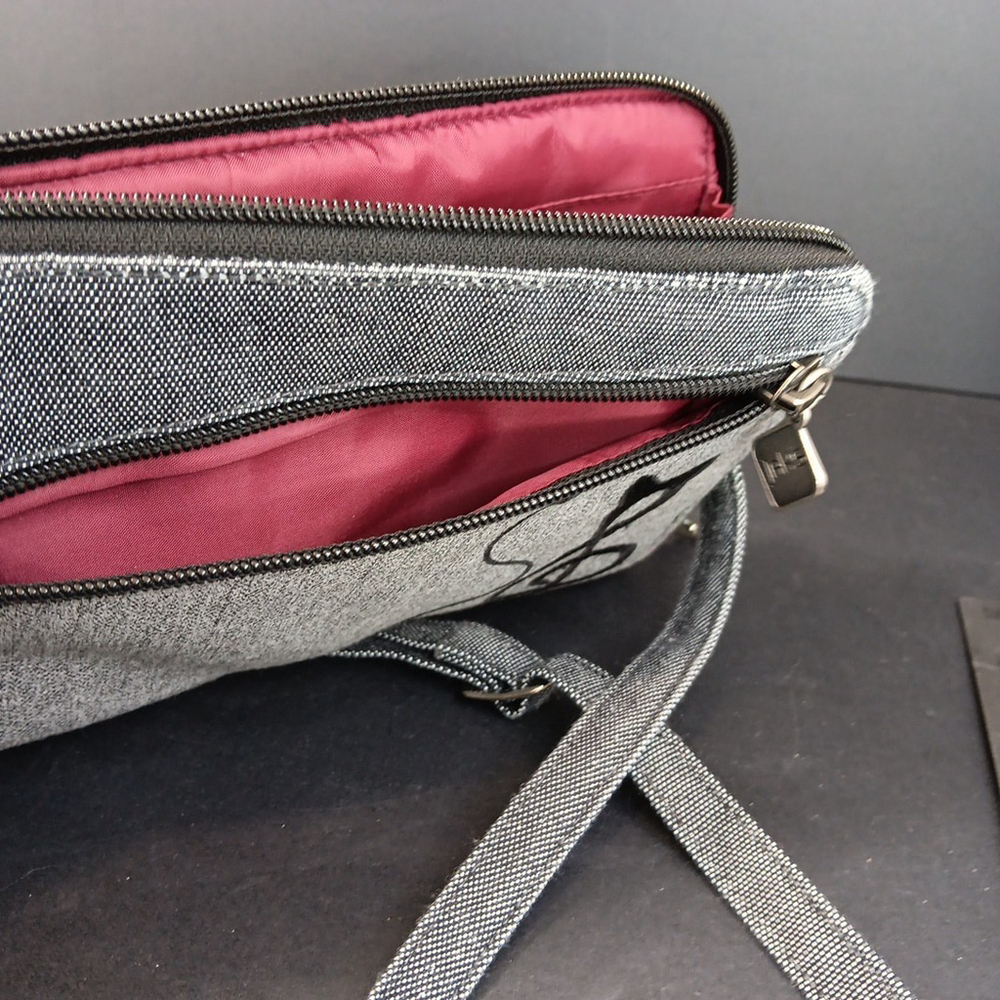 Jak's ACC-146 Womens Wallet Gray Crossbody Embroidered Sole Clef Very Good X - Picture 10 of 11
